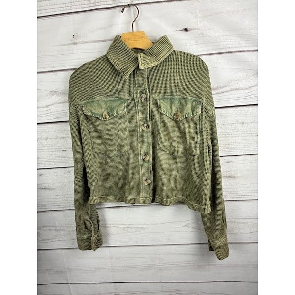 Bagatelle Collection Jackets & Blazers - Bagatelle Collection Olive Green Waffle Knit Cropped Shacket Shirt Jacket Small